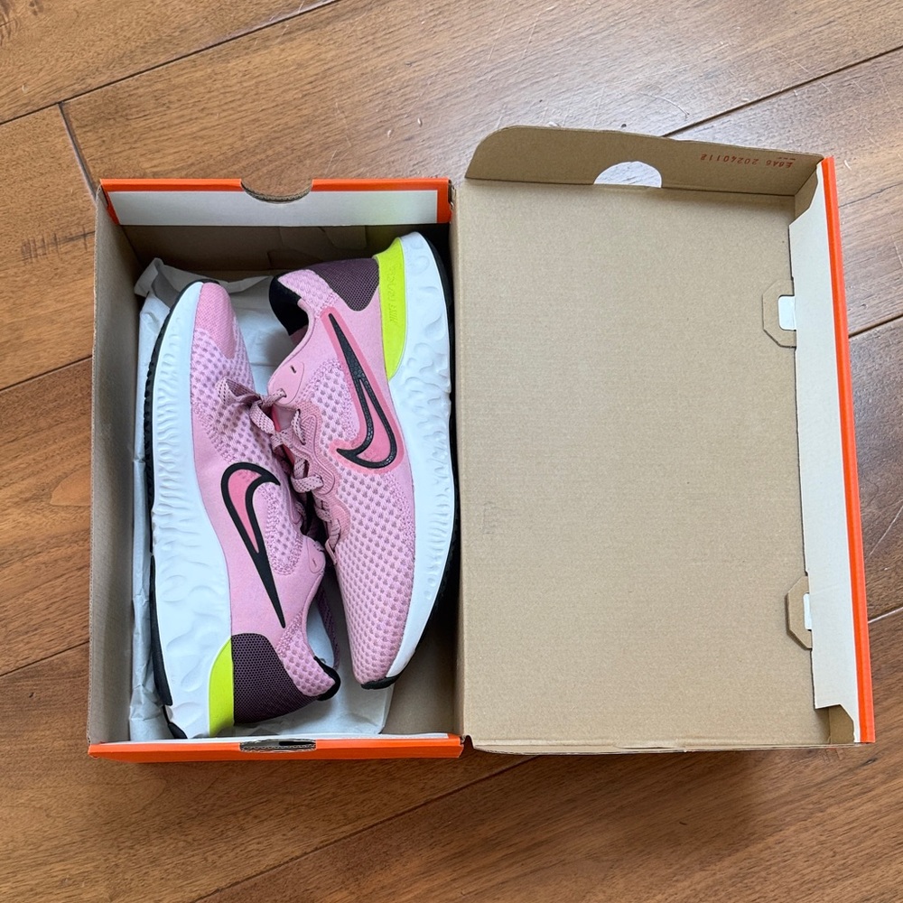 Nike Renew Women’s Pink and Black Sneakers